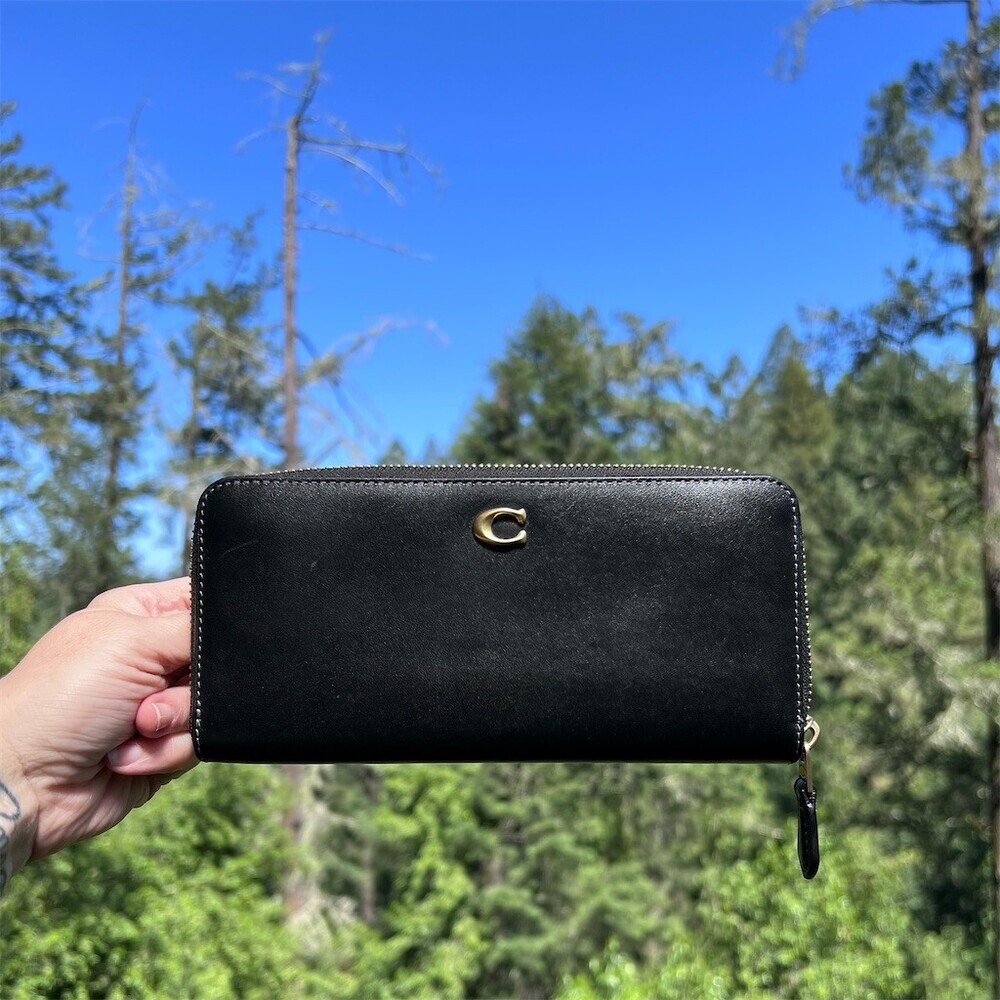 COACH Smooth BLACK Leather Wallet with Gold Hardware AUTHENTIC